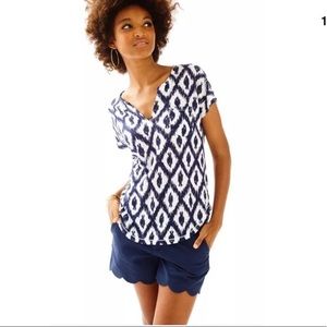 Lilly Pulitzer Duval Top in Bright Navy Tee Shirt